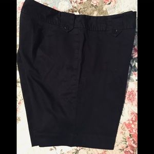 Chaus black shorts in a size 10